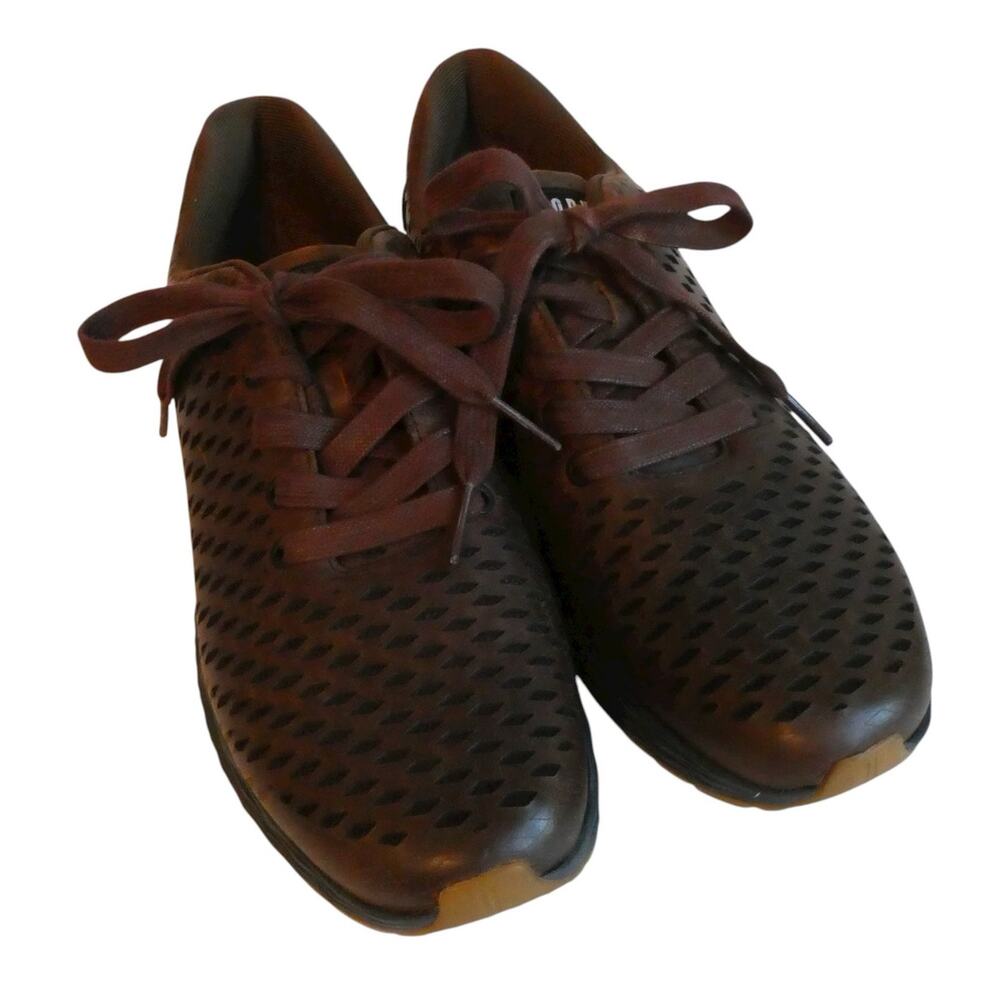 NOBULL Perforated Gum Sole Coffee Leather Runner Men 9.5 US / 43 EU